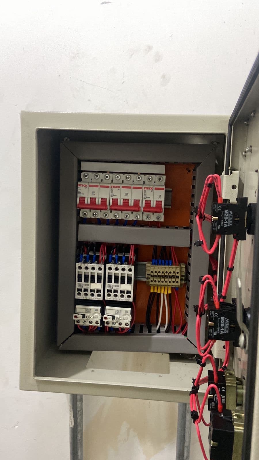 Serviço elétrico realizado pela Marco Elétrica